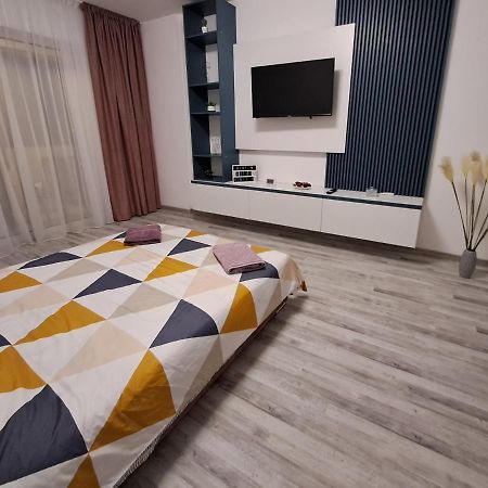 Happy Rental Apartments 2 Craiova Exterior foto