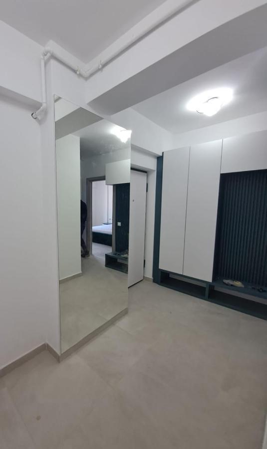 Happy Rental Apartments 2 Craiova Exterior foto