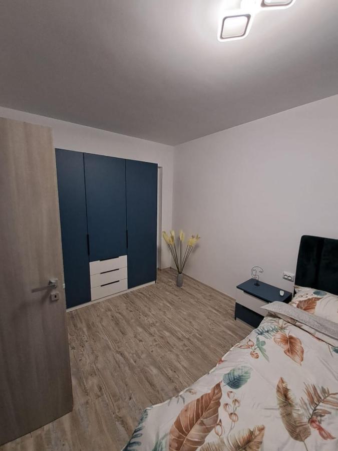 Happy Rental Apartments 2 Craiova Exterior foto